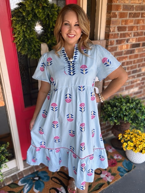 Umgee Dresses & Skirts - Umgee Light Blue Midi Dress with Pink & Navy Floral Embroidery size small